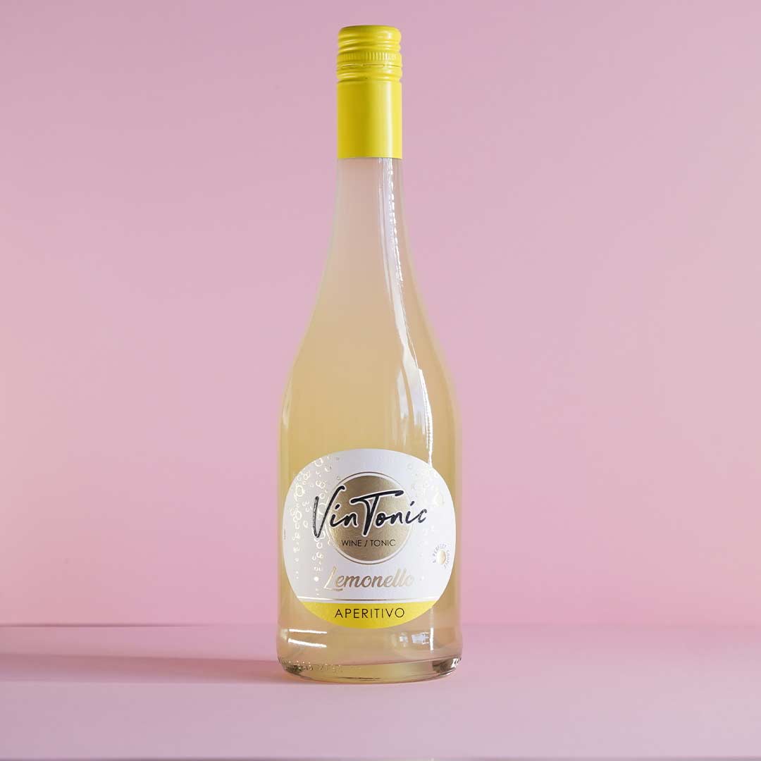lemonello-flasche-vintonic-vor-rosa-hintergrund